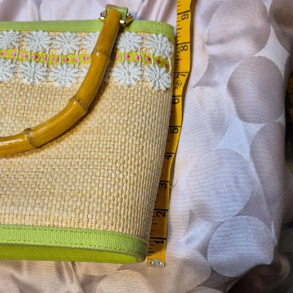 Lilly Pulitzer Green and Cream Straw Tote with Bamboo Handles - Picture 11 of 13